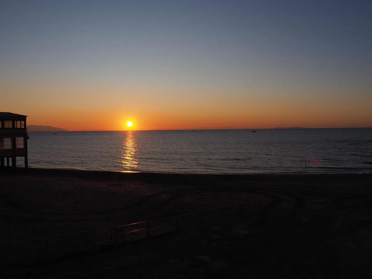 Casa Velia 78Mq A 30 Metri Dal Mare Di San Vincenzo Lejlighed